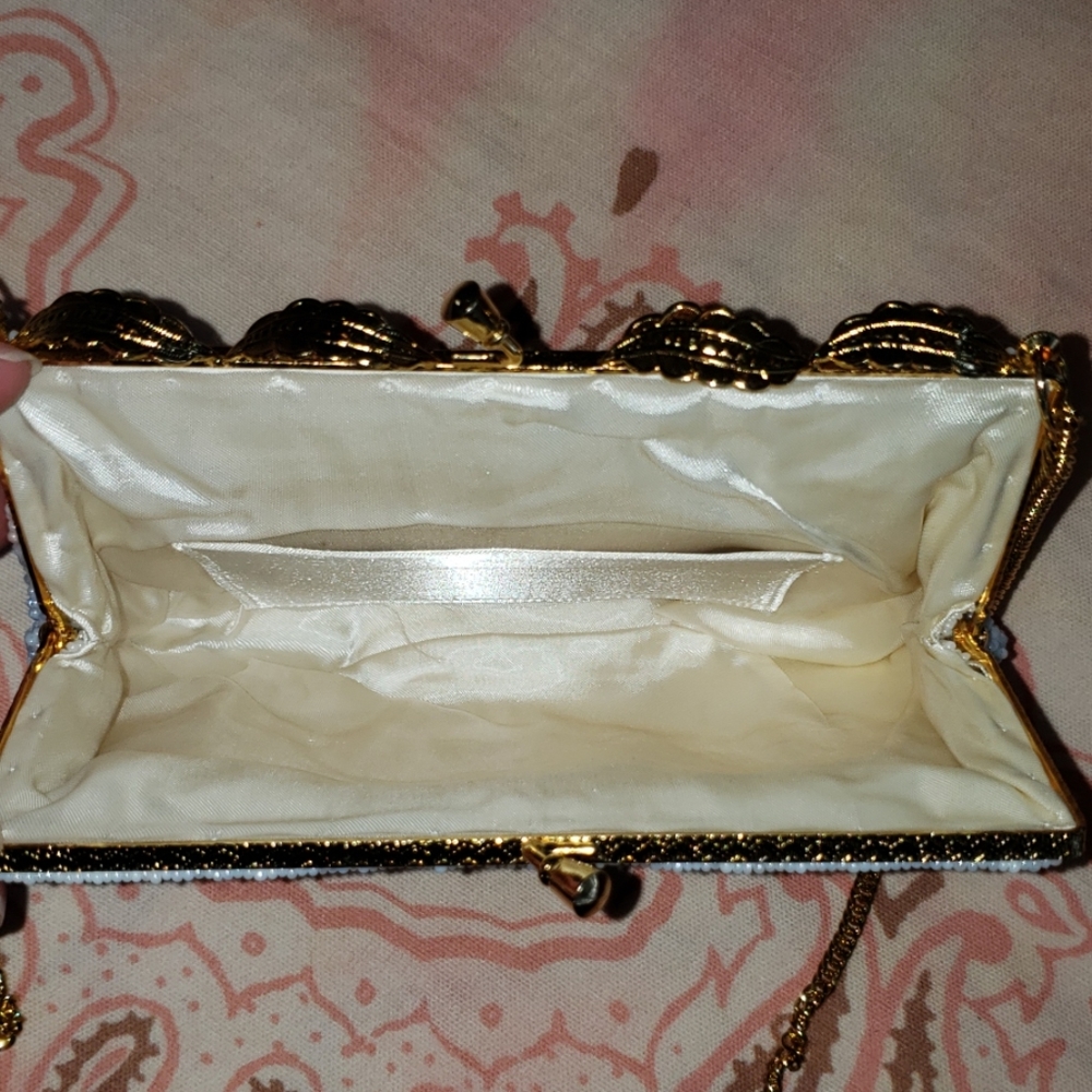 Vintage Beaded Flowers Needlepoint Purse. Gold - Picture 4 of 8